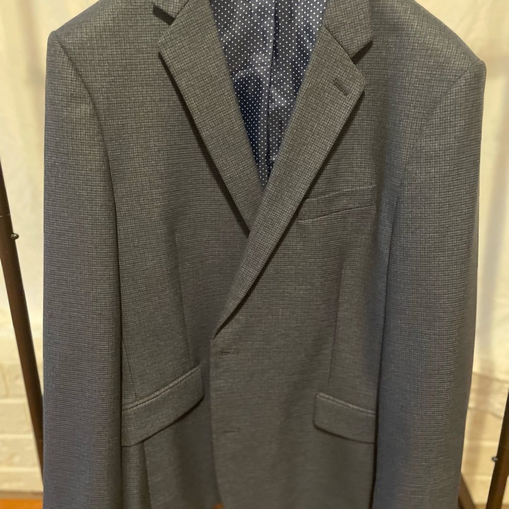 Men's Madison Bluish Gray Blazer

Free Shipping